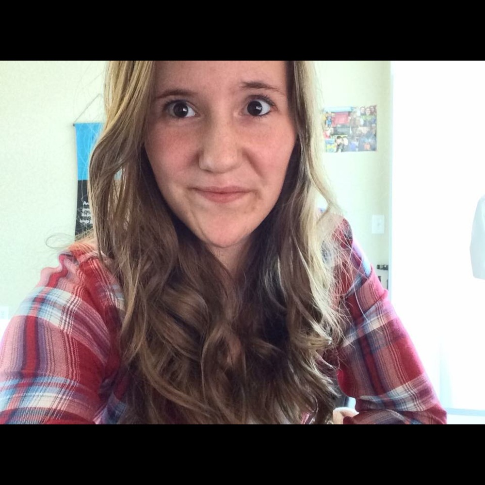 Meet your Posher, Alicia